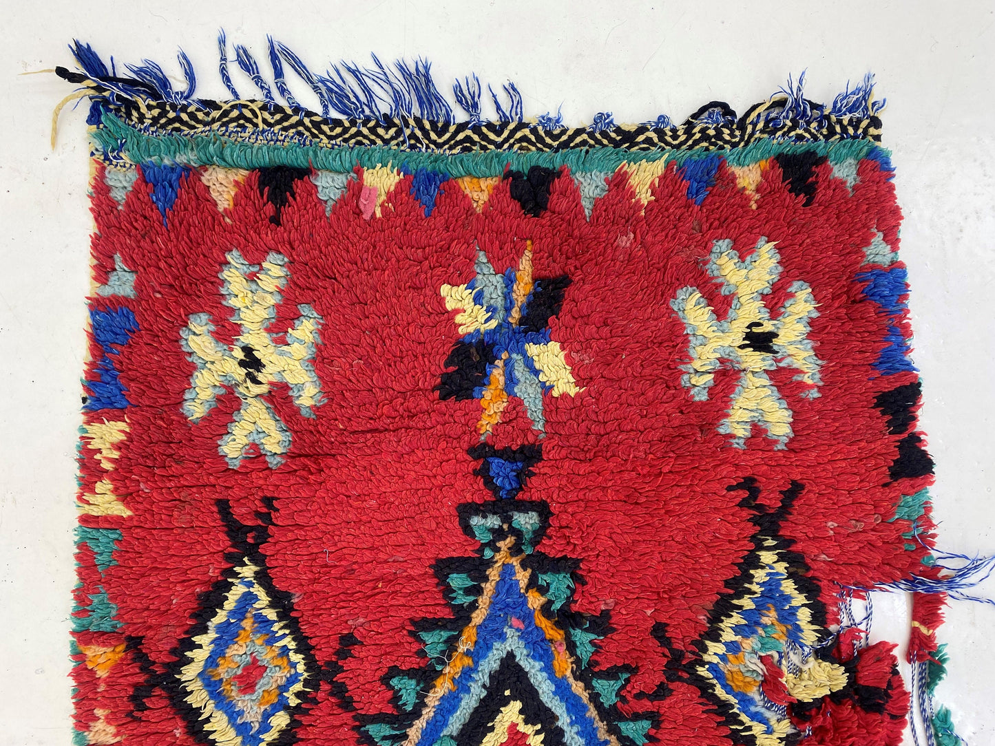 Petit tapis marocain 2x5, tapis berbère vintage en laine.