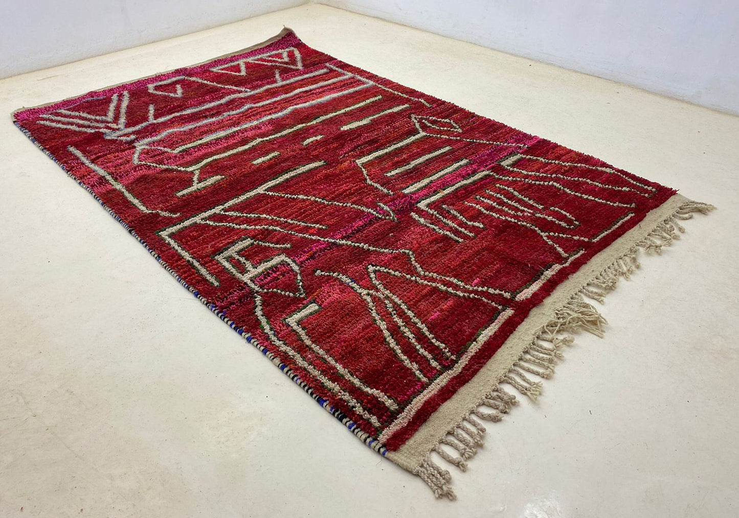 Tapis en laine marocain fait main, tapis berbère de style bohème.