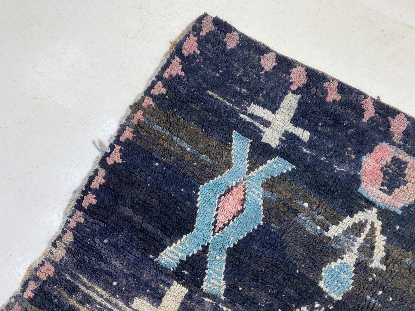 Moroccan Runner Rug, 4x12 Faded Vintage Wool Runner, Large Artistic Hallway Decor.