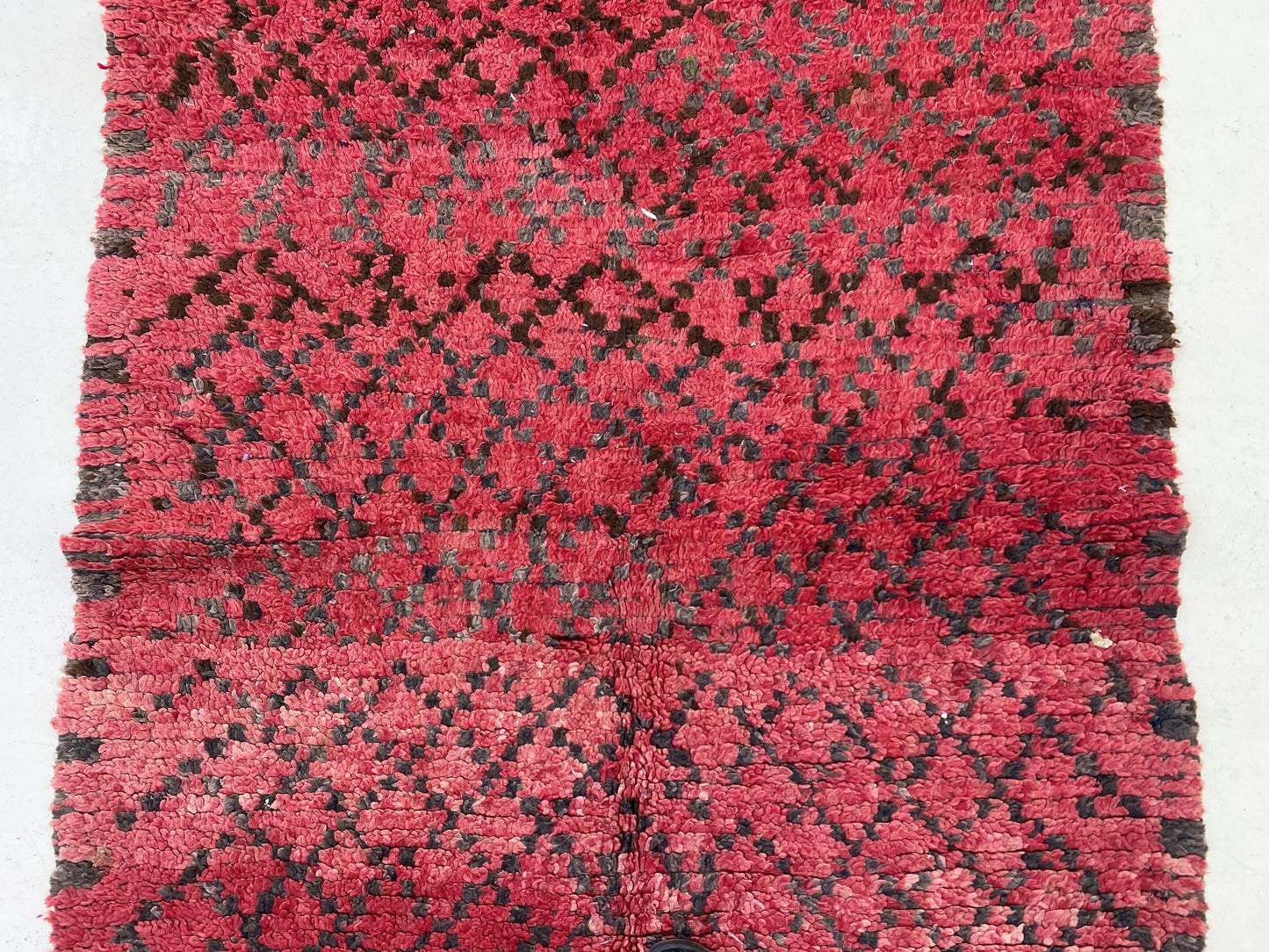 Vintage Moroccan Rug (3.6x7.1 FT) – Timeless Berber Area Rug.