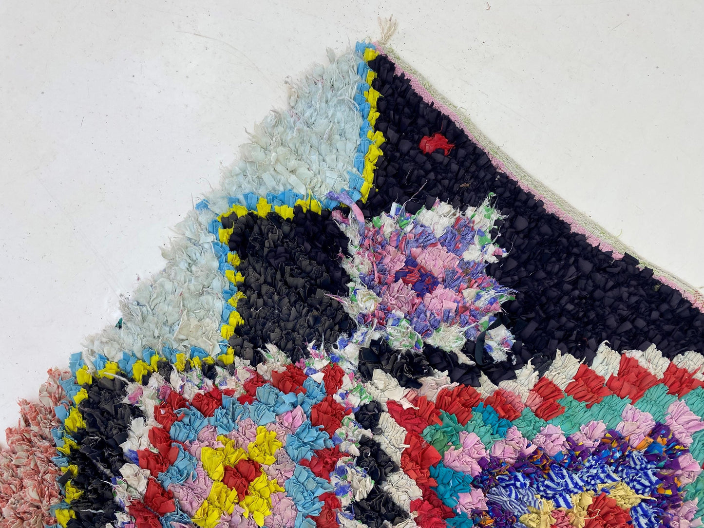 Boucherouite Berber Moroccan Rug 5x6.