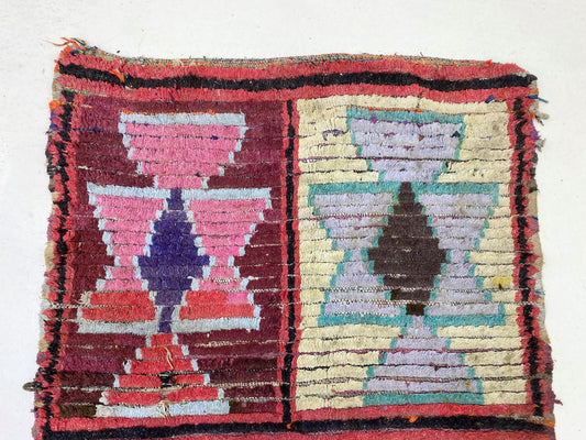 Tapis de couloir marocain unique, 3x8, motif géométrique coloré.