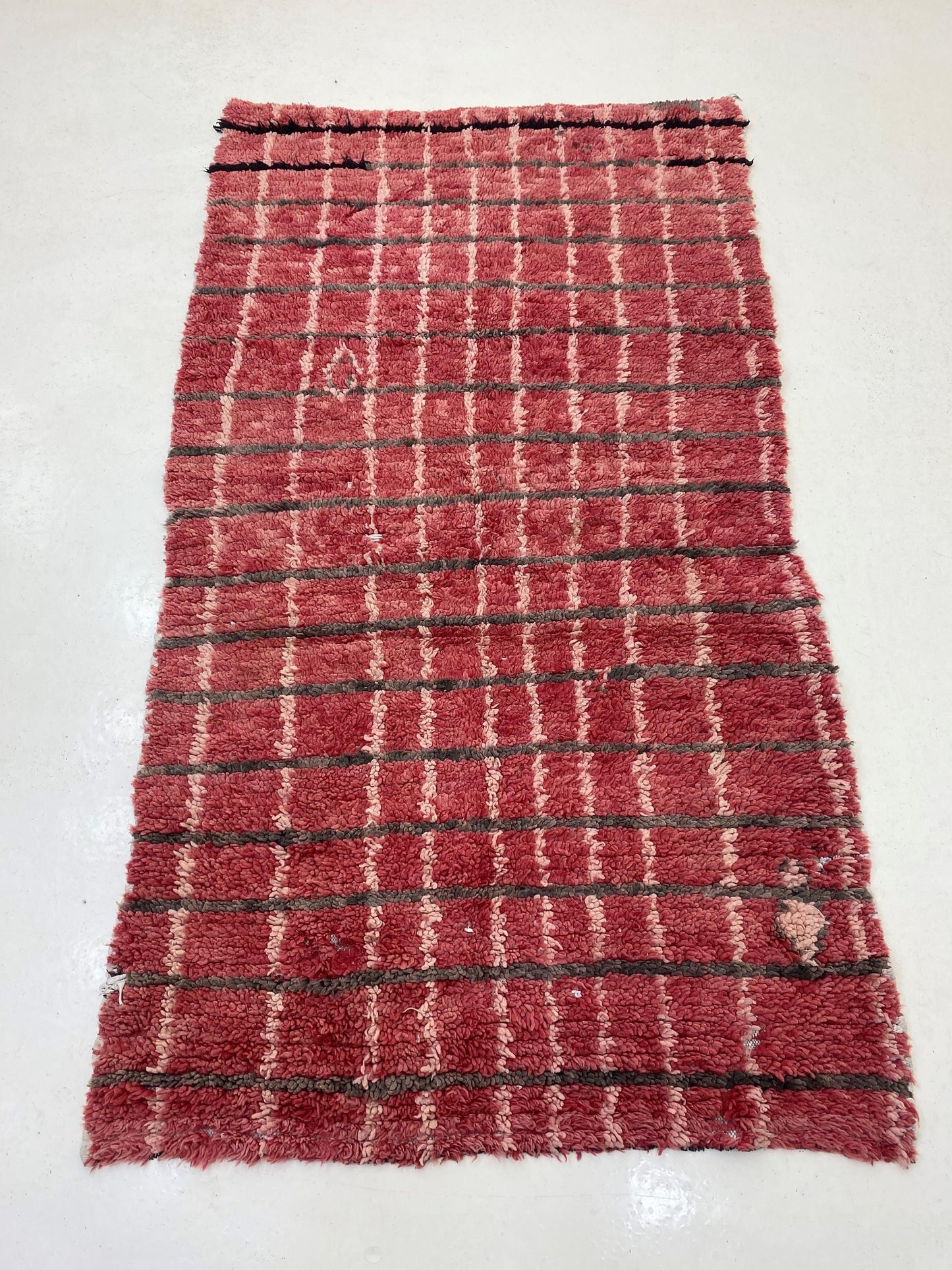 Red Moroccan Area 4x7 Rug, Classic grid pattern Rug.