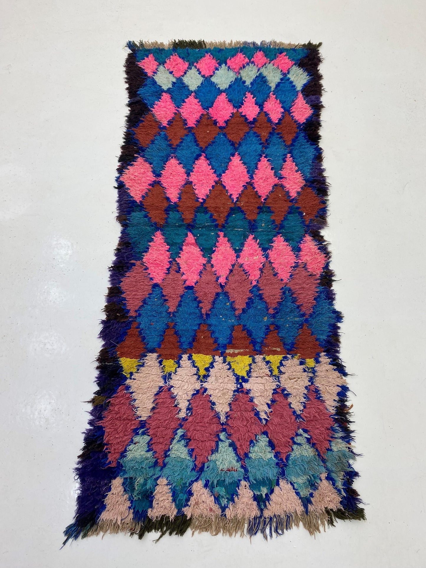 Tapis de couloir à losanges 3x7, tapis de couloir marocain vintage.