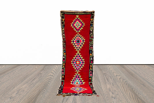 Tapis berbère marocain de 3 x 10 pieds de long.