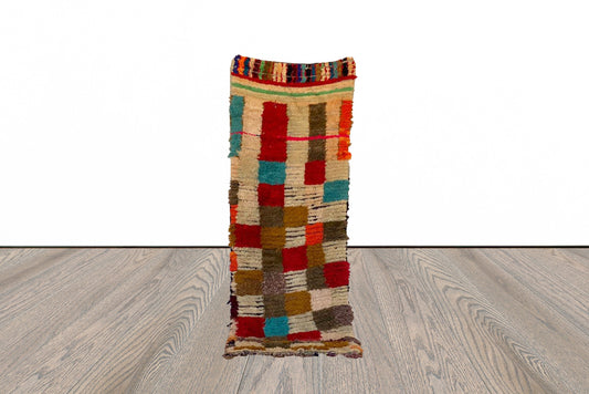 Petit tapis marocain vintage 2x6 pieds.