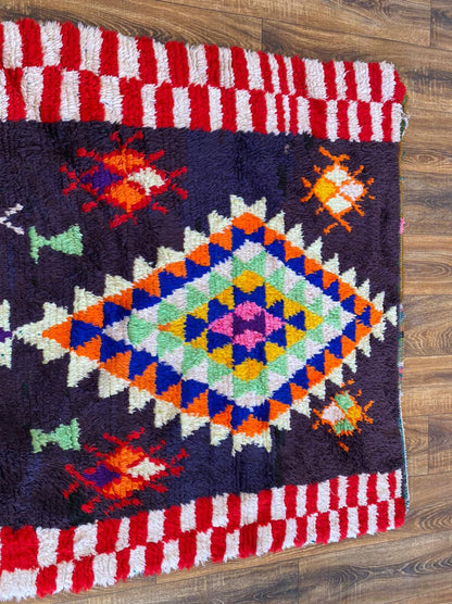 4x6 ft Moroccan vintage berber area rug .
