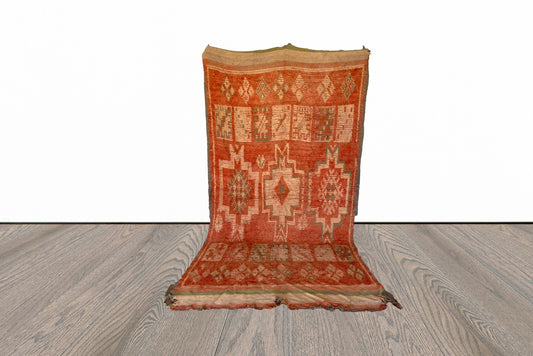 6x10 ft large Berber Moroccan rug.