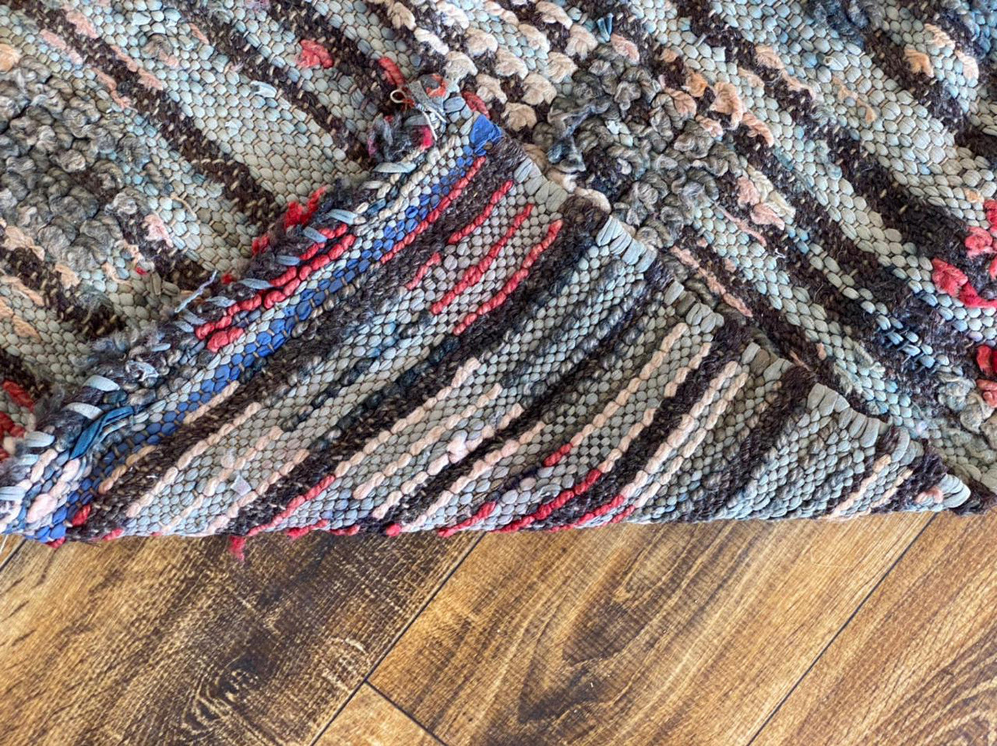 Tapis marocain étroit de 3 x 10 pieds.