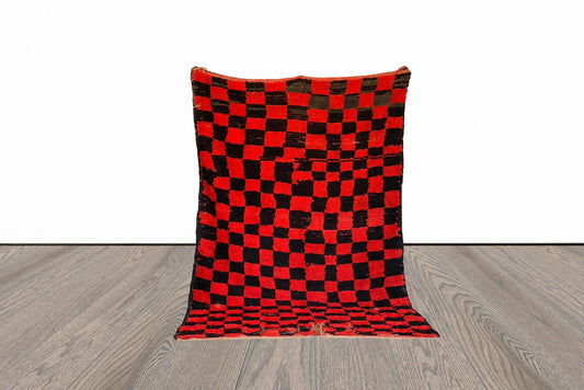 6x9 ft Moroccan large checkered rug.