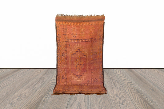 Vintage Berber Moroccan area rug 4x8 ft.