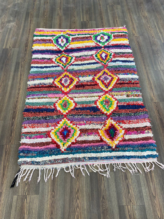 Tapis Boucherouite rayé vintage 4 x 6 pieds, tapis bohème marocain coloré.