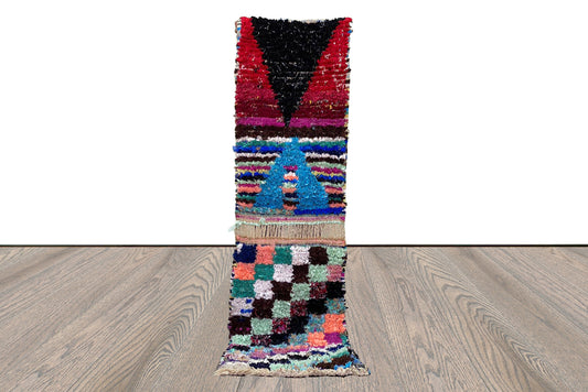 Tapis Boucherouite à carreaux vintage 2x8, tapis shag berbère marocain coloré.
