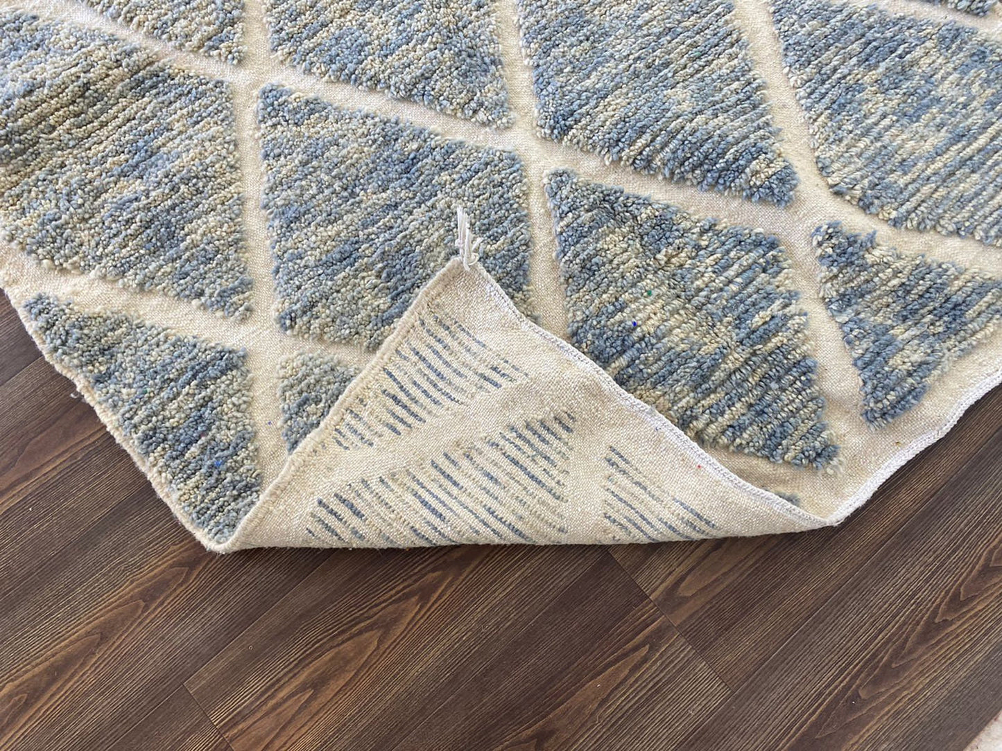 6x4 Blue and White Wool blend Rugs. Handmade Moroccan Diamond area Rug.