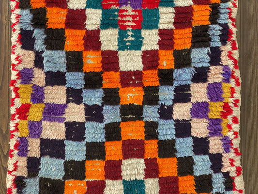 Tapis de couloir marocain vintage à carreaux 3x9.
