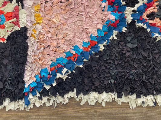 Tapis de couloir berbère Boucherouite unique de 3 x 7 pieds.