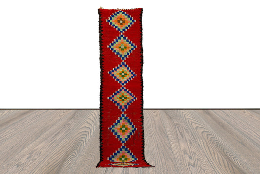 Tapis de couloir marocain rouge vintage 2x10, tapis berbères étroits et longs.