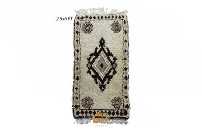 Moroccan woven vintage Wool runner rug 3x6 ft.