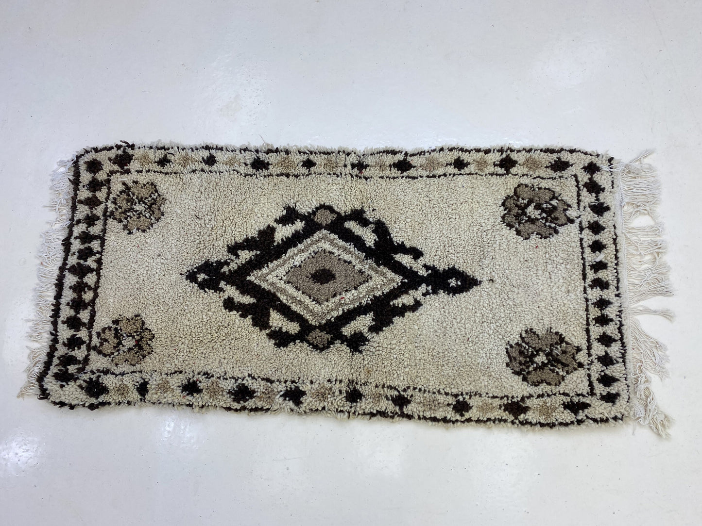 Moroccan woven vintage Wool runner rug 3x6 ft.