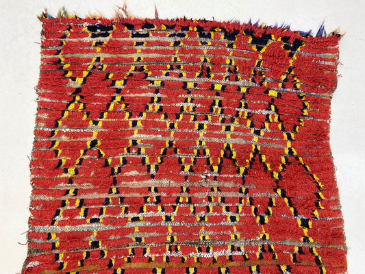 Tapis de couloir marocain rouge 3x8, tapis de couloir marocain vintage.
