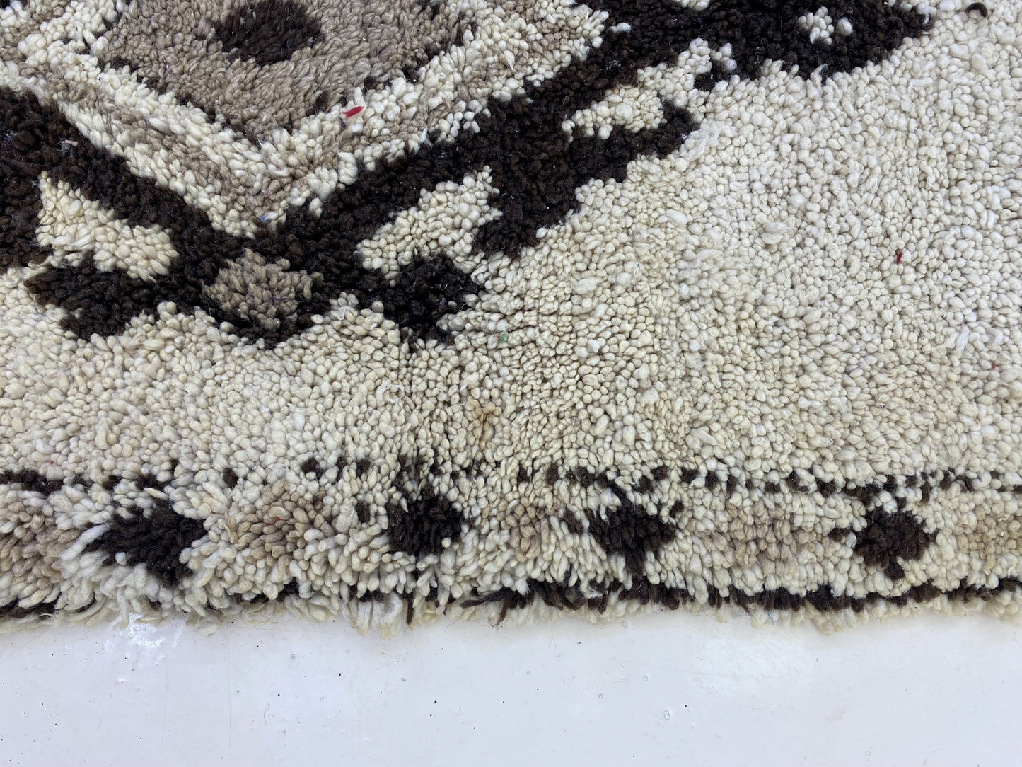 Moroccan woven vintage Wool runner rug 3x6 ft.