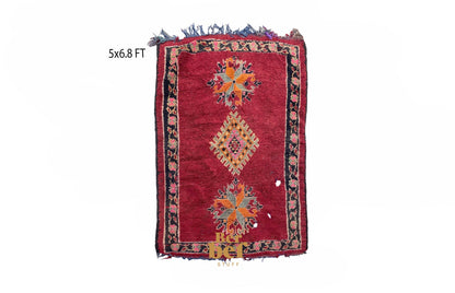Vintage Moroccan wool area rug 5x7 ft.